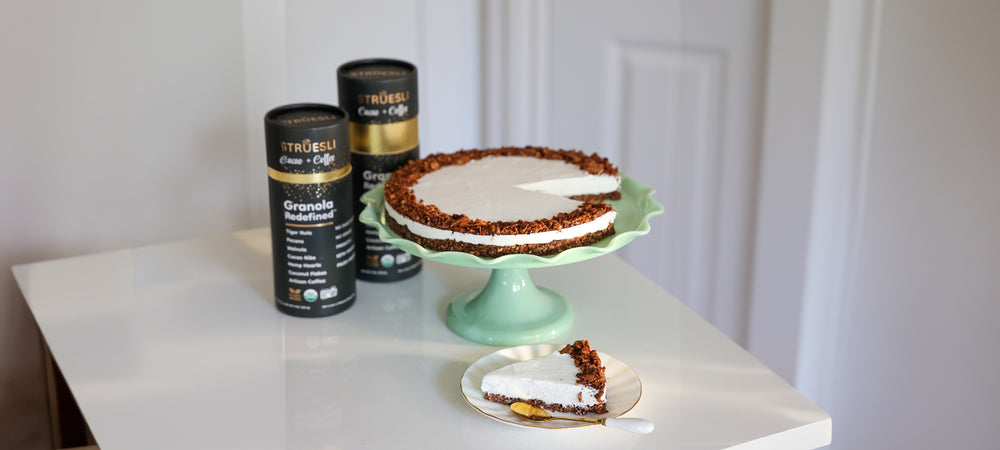 A flavor-rich vegan cheesecake using Struesli's Cacao + Coffee granola.