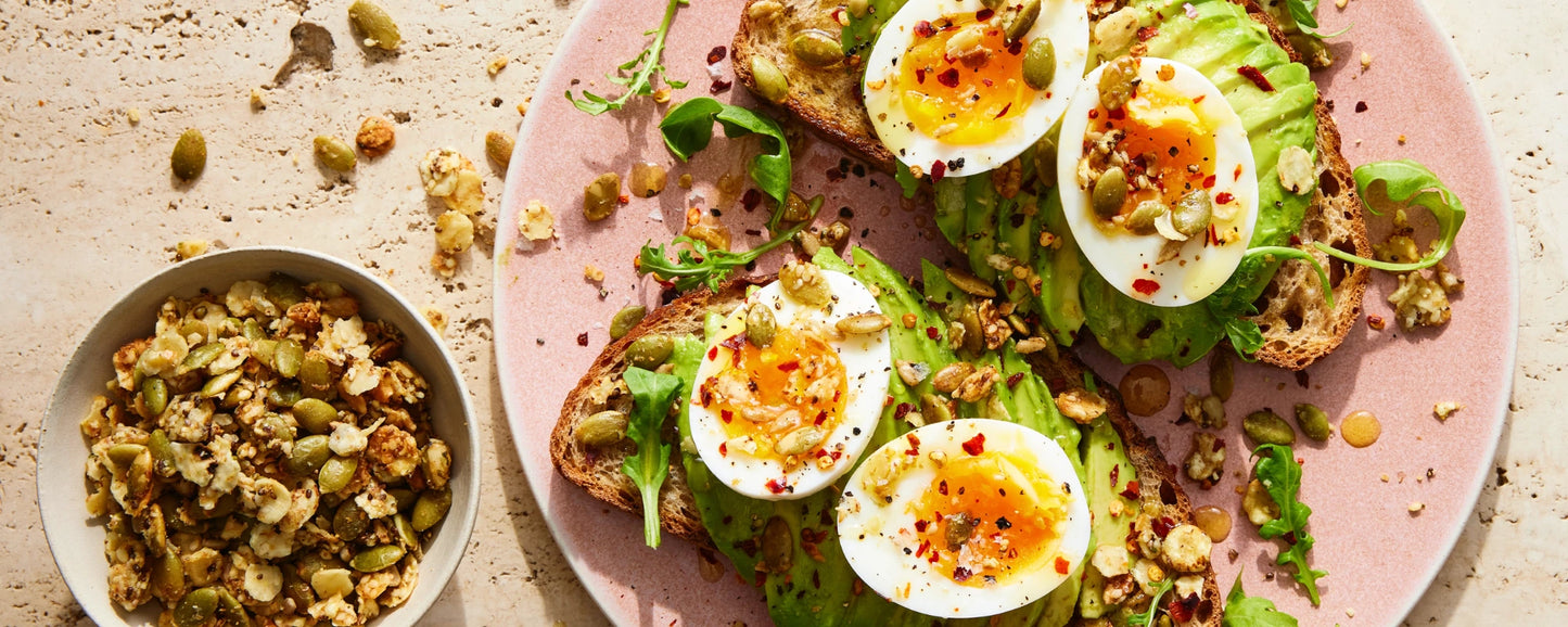 Jammy egg and advocado toast made with Struesli Savory + Seed.